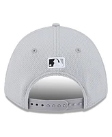 New Era Men's Gray Chicago White Sox 2025 Mlb Clubhouse 9FORTY M-Crown Adjustable Hat