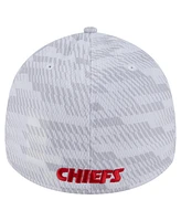 New Era Men's White Kansas City Chiefs Gameday Graded 39THIRTY Flex Hat
