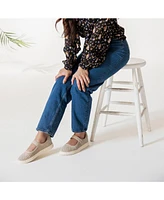 White Mountain Women's Doubles Round Toe Sneakers