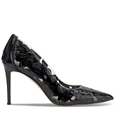 Jessica Simpson Women's Erinia Cutout Floral Pumps