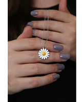 Spero London Sterling Silver Daisy Pendant Necklace