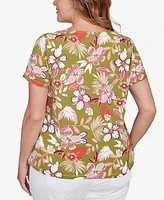 Hearts Of Palm Plus Short Sleeve Embellished Blossom Top