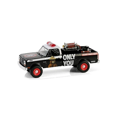 1/64 1987 Dodge Ram D250 with Fire Equipment, Hose & Tank, Smokey Bear 4