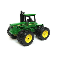 1/64 2016 National Farm Toy Show John Deere 8650