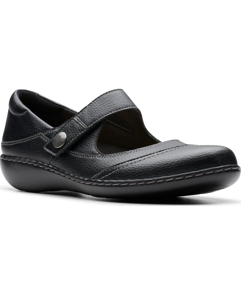 Clarks Women's Collection Ashland Elayne Closed Toe Shoes
