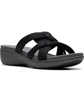 Clarks Cloudsteppers Women's Breeze Rae Cam Slip-On Flat Sandals