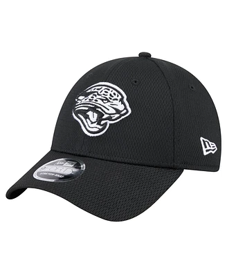 New Era Men's Black Jacksonville Jaguars Main B-Dub 9FORTY Adjustable Hat