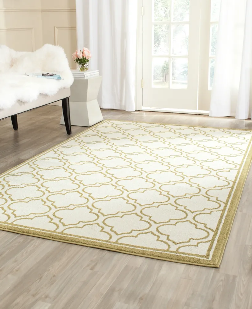 Safavieh Amherst AMT412 2'6" x 4' Area Rug