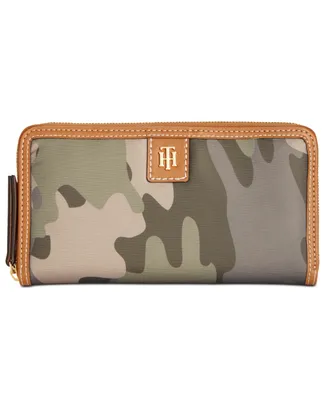 Tommy Hilfiger Julia Solid Nylon Zip Wallet