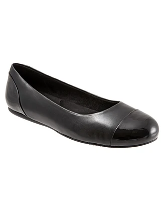 SoftWalk Sonoma Cap Toe Flat