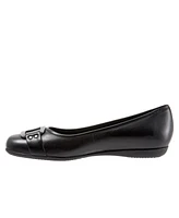 Trotters Sizzle Signature Flat