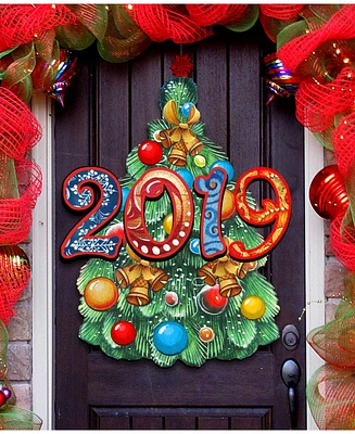 Designocracy Celebrate 2019 Dated Wooden Christmas Door Hanger