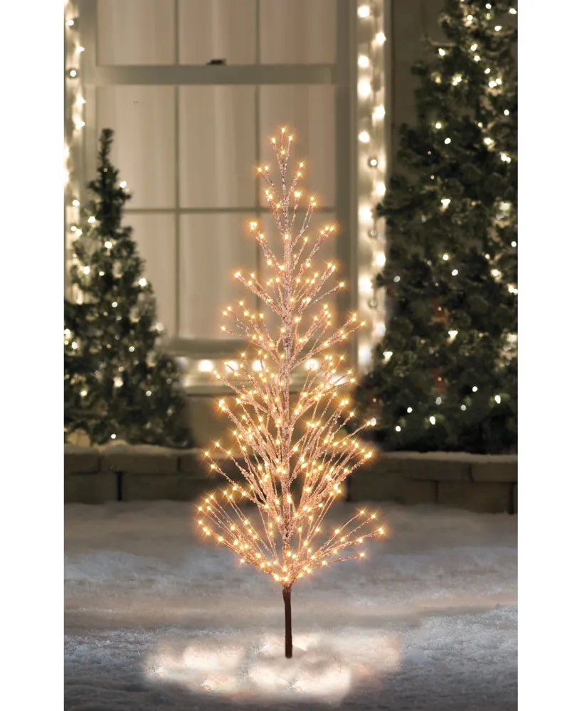 Northlight Pre-Lit Led Artificial Christmas Tree with Icicle Lights