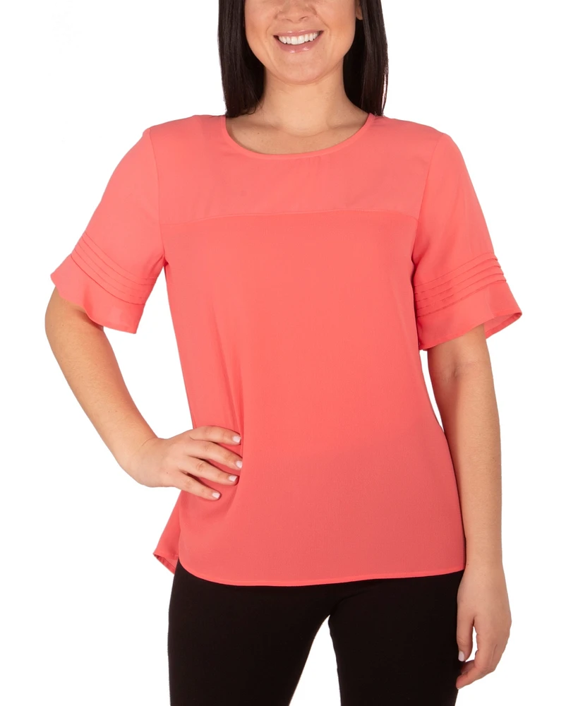 Women's Tone On Tone Scoop Neck Top