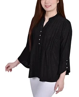 Petite 3/4 Sleeve Overlapped Bell Y-neck Top