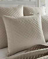 J Queen New York Lyndon Sham, Standard