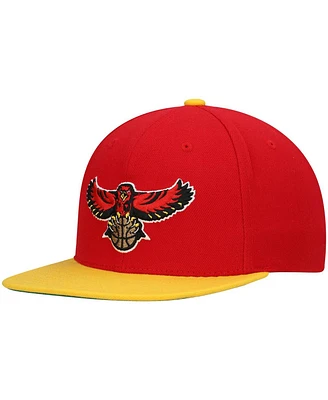 Men's Mitchell & Ness Red, Yellow Atlanta Hawks Hardwood Classics Team Two-Tone 2.0 Snapback Hat
