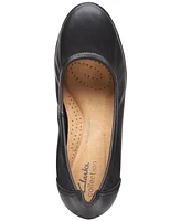 Clarks Women's Neiley Pearl Slip-On Pumps