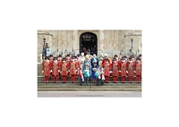 Elizabeth Ii: A Queen for Our Time by Chris Jackson (Photographer)