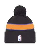 Men's New Era Gray New York Knicks 2022/23 City Edition Official Cuffed Pom Knit Hat