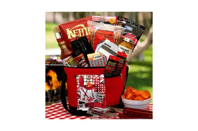 GBDS BBQ Lovers Gift Pail - Gifts for men - barbecue gift basket