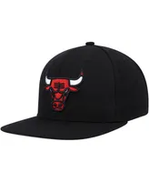 Men's Mitchell & Ness Black Chicago Bulls Side Core 2.0 Snapback Hat