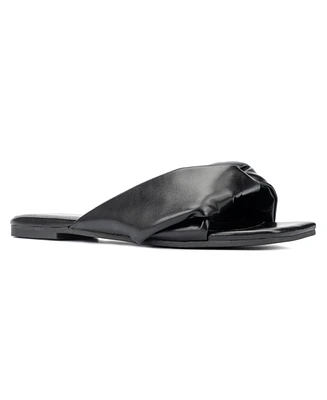 Fashion To Figure Women's Pamela Wide Width Flats