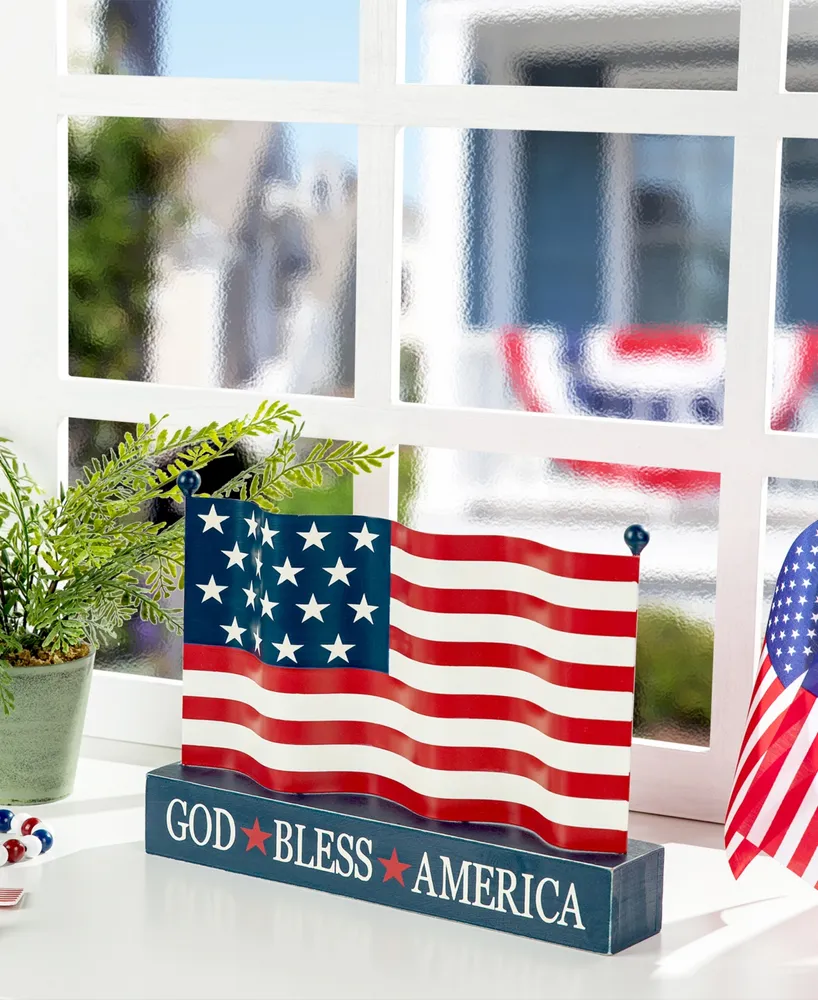 Glitzhome 14" L Metal Patriotic, Americana Flag with Wooden Base Table Decor