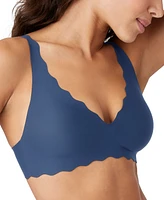 b.tempt'd by Wacoal Women's b.wow'd Wirefree Bralette 952287