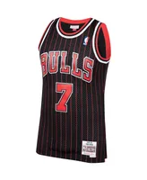 Men's Mitchell & Ness Toni Kukoc Black Chicago Bulls 1995-96 Hardwood Classics Swingman Player Jersey