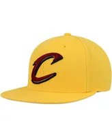 Men's Mitchell & Ness Gold Cleveland Cavaliers Side Core 2.0 Snapback Hat