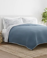 ienjoy Home Scallop Reversible -Pc. Quilt Set