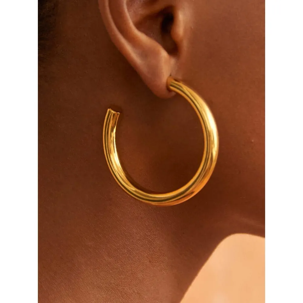 Oma The Label Bente 2" Medium Hoops