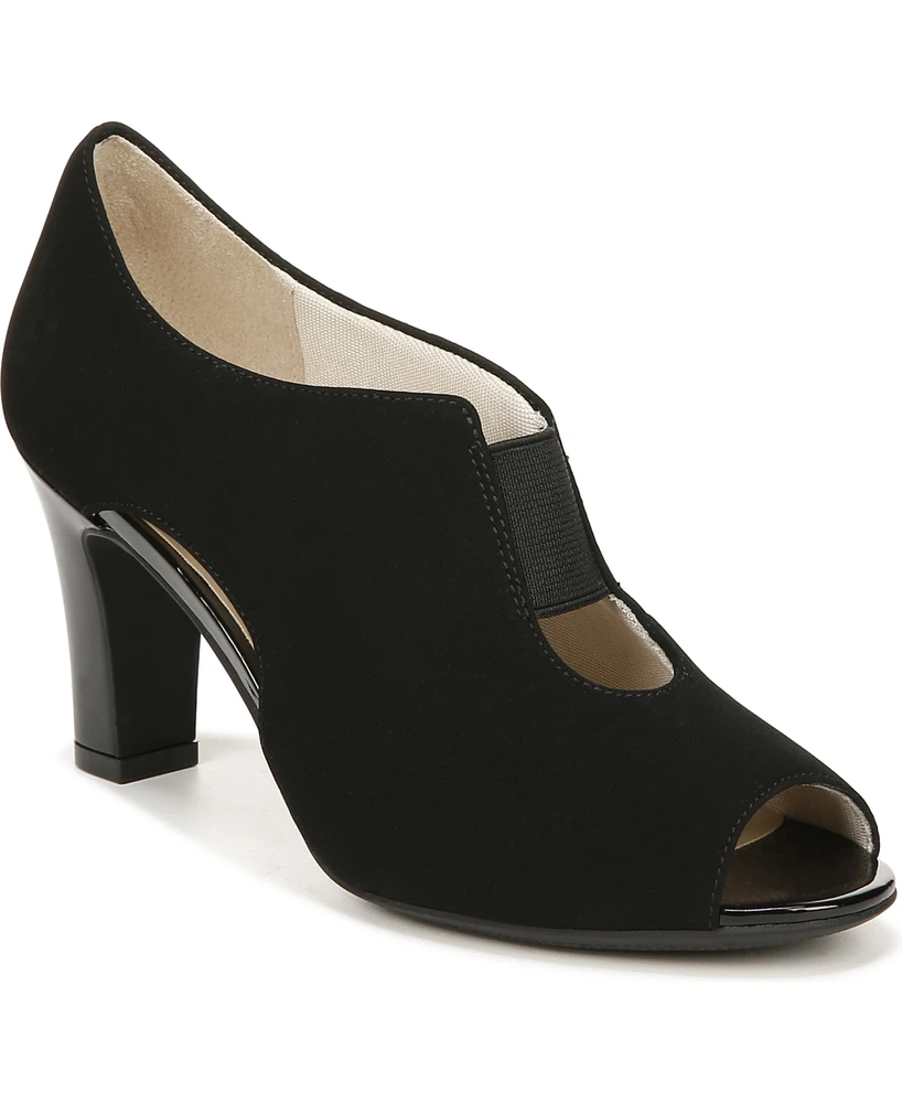 LifeStride Carla Pumps