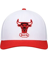Men's Mitchell & Ness White, Red Chicago Bulls Hardwood Classics Core 2-Tone 2.0 Pro Snapback Hat