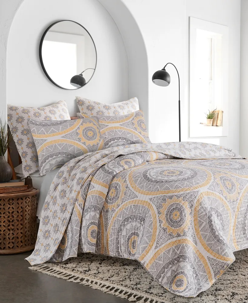 Levtex Luiza Reversible 3-Pc. Quilt Set, King/California King