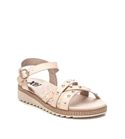 Xti Women's Flat Sandals With Silver Studs By Xti, Beige