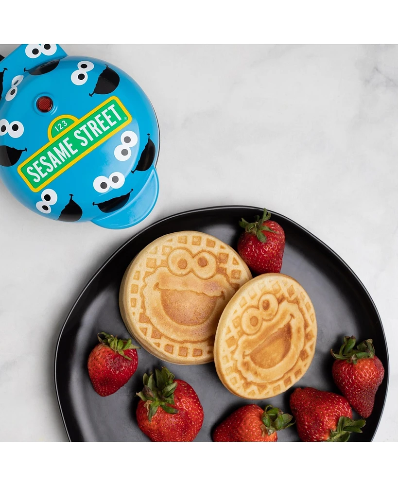 Uncanny Brands Cookie Monster Mini Waffle Maker - Sesame Street Kitchen Appliance