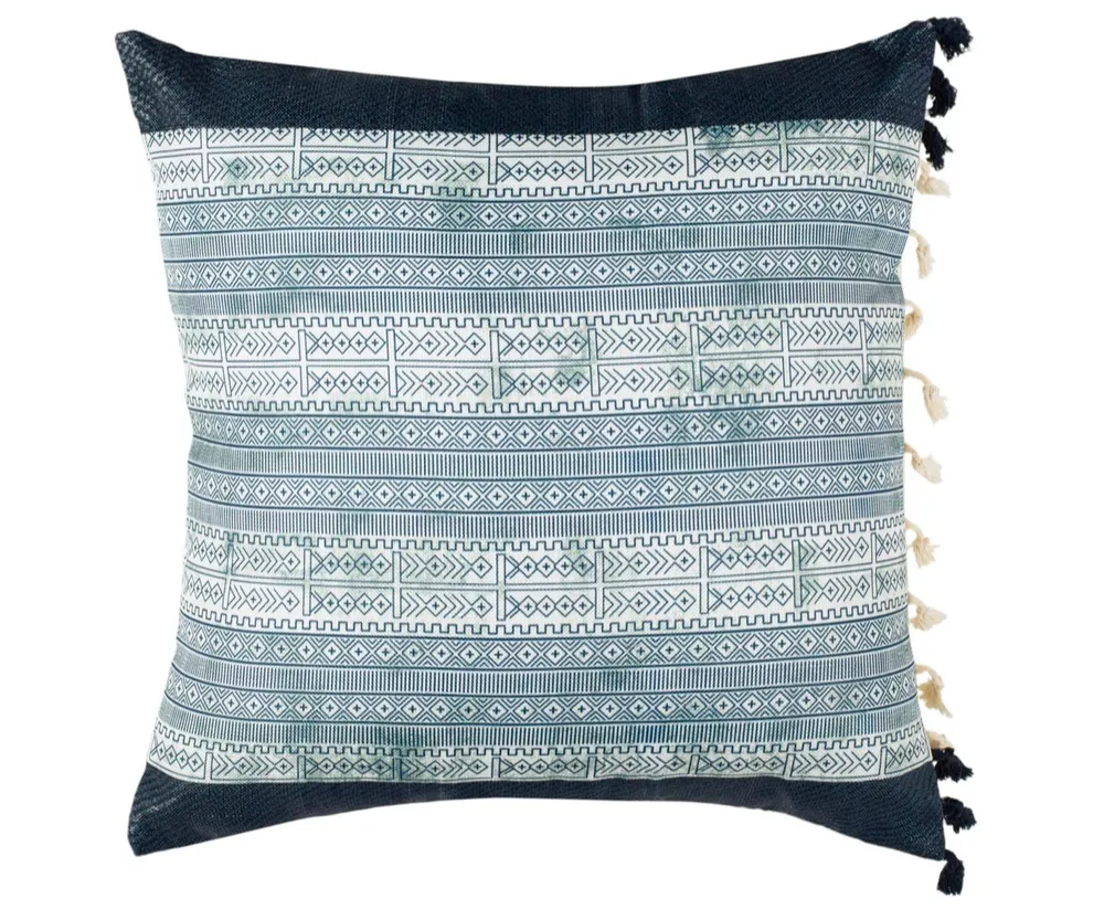 Safavieh Linnet 16" x 16" Pillow