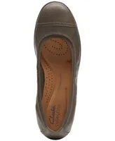 Clarks Women's Meadow Opal Cap-Toe Comfort Flats