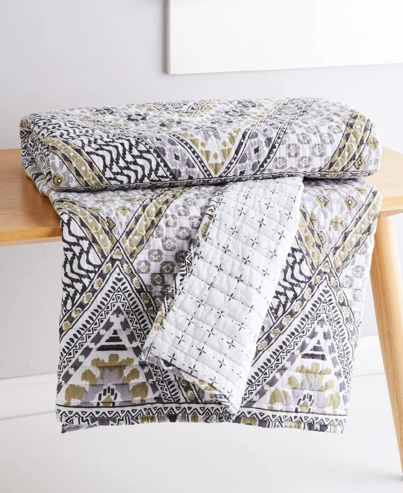 Levtex Etrada Reversible Quilted Throw, 50" x 60"