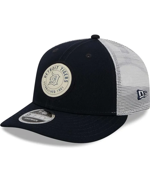 Men's New York Yankees New Era Navy LP Circle Trucker 9FIFTY