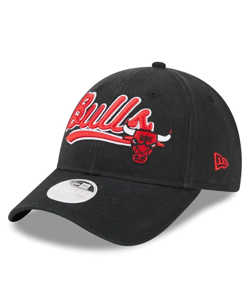 Women's New Era Black Chicago Bulls Cheer Tail sweep 9FORTY Adjustable Hat