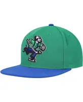 Men's Mitchell & Ness Green Vancouver Canucks Core Team Ground 2.0 Snapback Hat