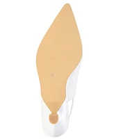 BCBGeneration Women's Kayla Kitten Heel Pump