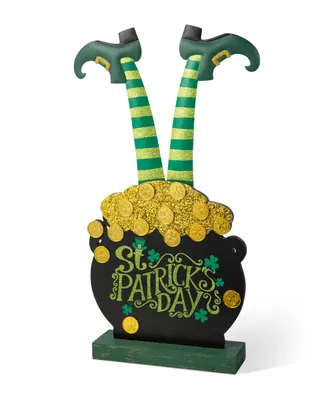 Glitzhome 24" H Wooden St. Patrick's Leprechaun Pot of Gold-Tone Porch Decor