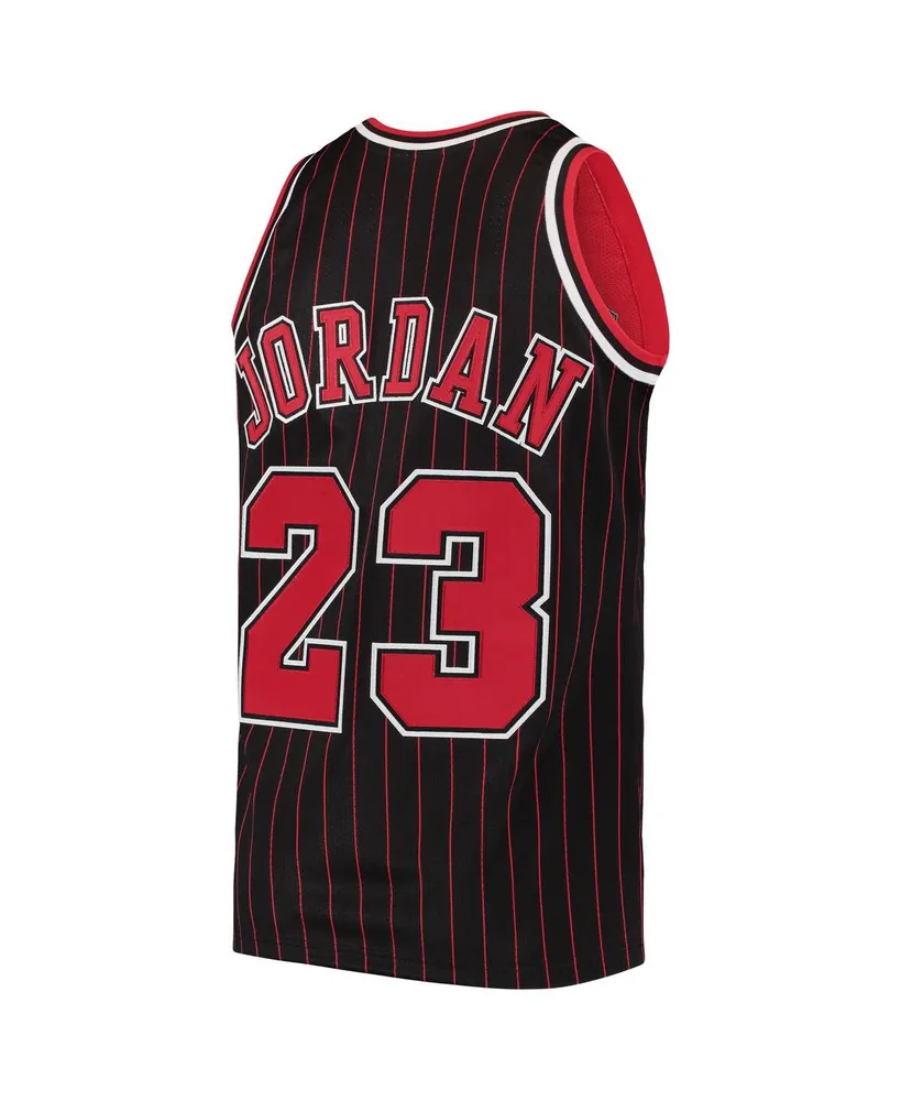 Men's Mitchell & Ness Michael Jordan Black Chicago Bulls 1996/97 Hardwood Classics Authentic Jersey