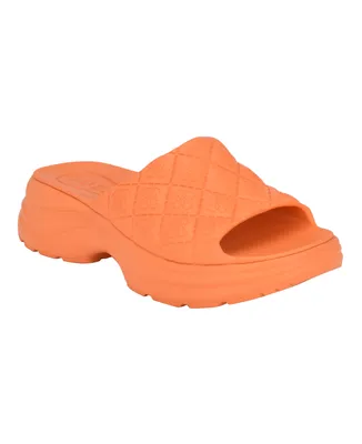 Guess Women's Fenixy Quilted Lug-Sole Pool Slides