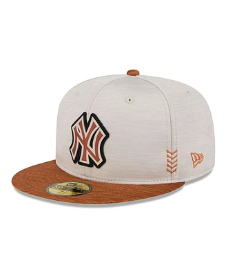 Men's New Era Stone, Brown York Yankees 2024 Clubhouse 59FIFTY Fitted Hat
