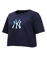 Women's Pro Standard Navy New York Yankees Painted Sky Boxy Cropped T-shirt